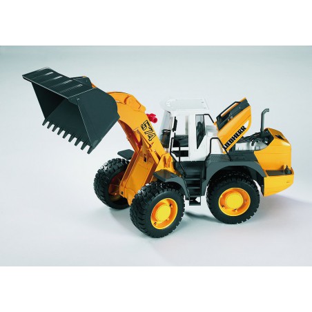 Bruder Liebherr shovel L574