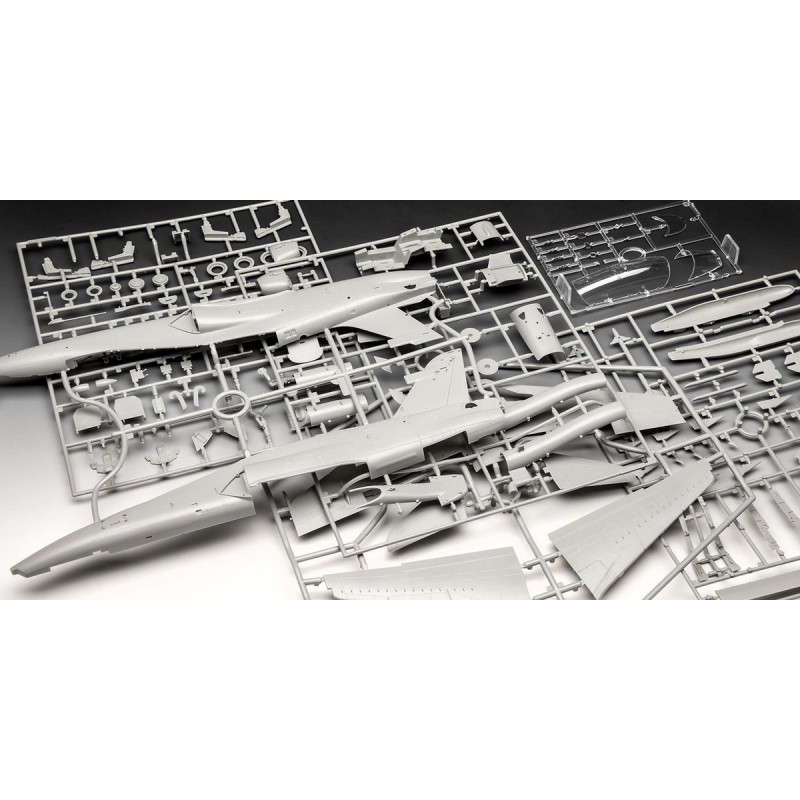 Revell. BAe Hawek T2 - 03852