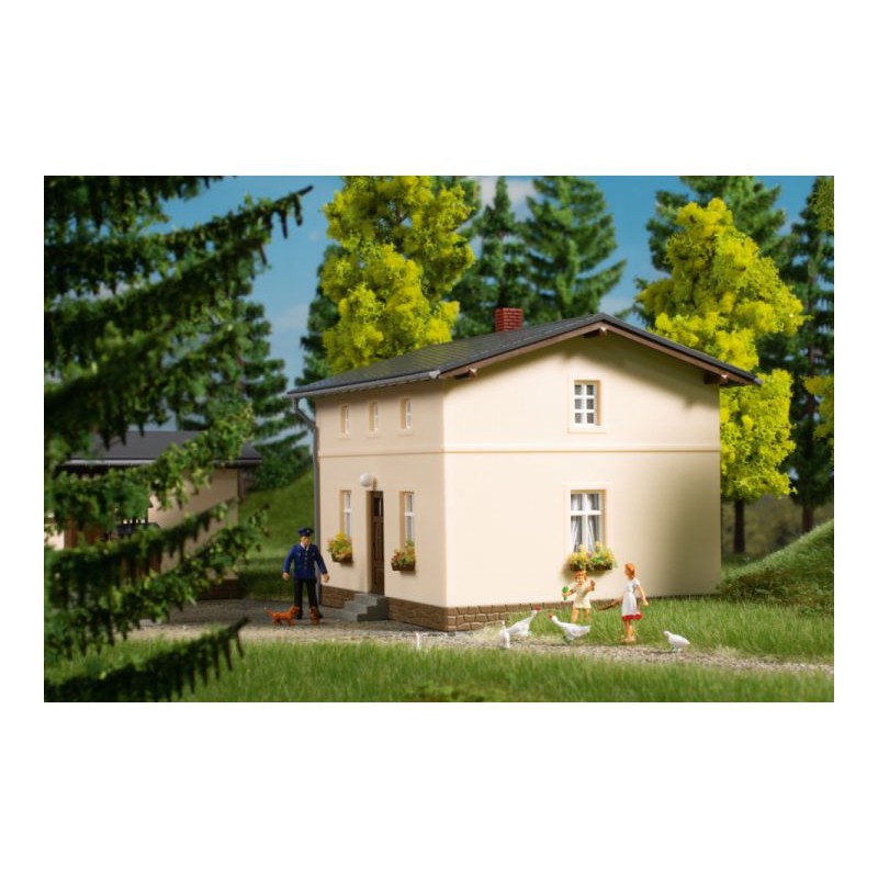 Auhagen H0 Spoorwegwachtershuis met bijgebouw 11457