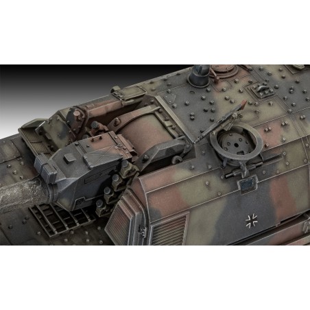 Panzerhaubitze 2000, Revell