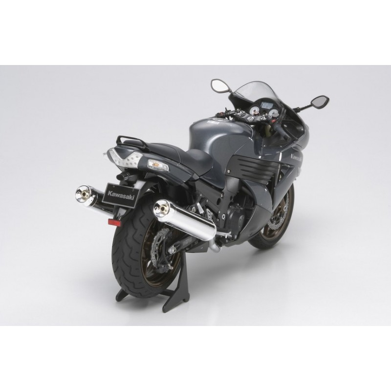 Tamiya Kawasaki ZZR1400 - 1:12