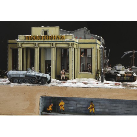 Stalingrad Siege 1942 Tractor Plant Assault, model kit 1:72, Italeri