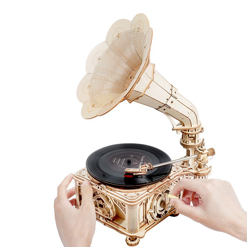 Classical Gramophone, Werkend houten grammofoon, Rokr