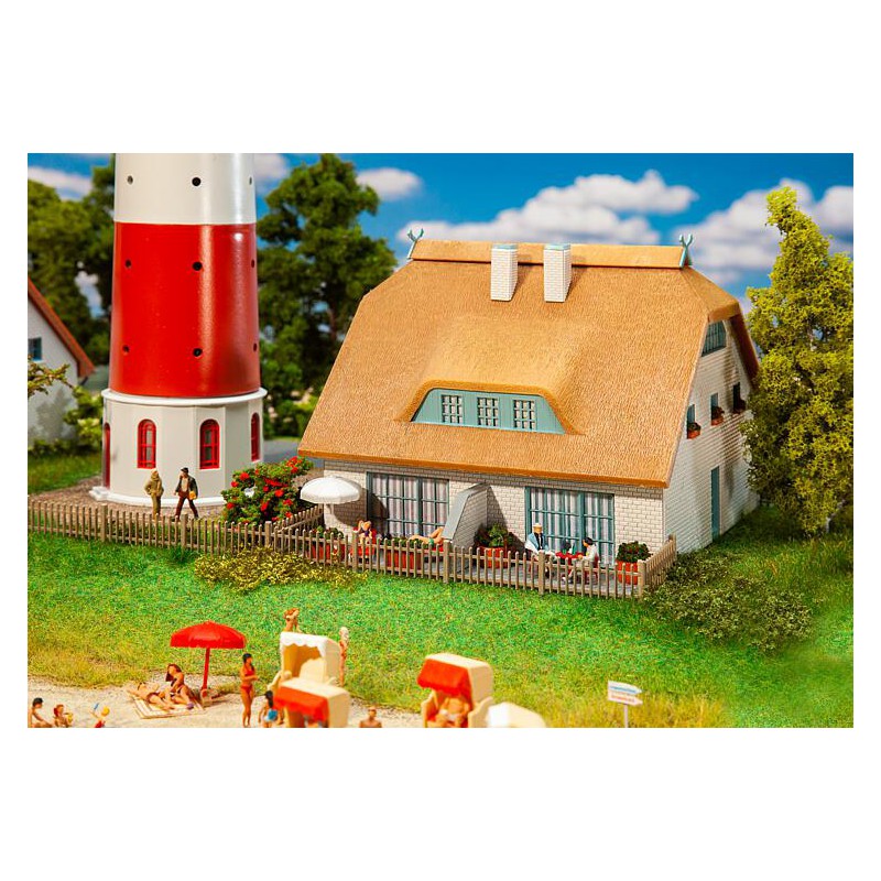 Faller Huis met rieten dak, HO 1:87