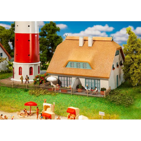 Faller Huis met rieten dak, HO 1:87