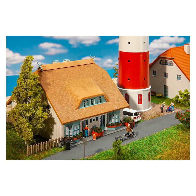 Faller Huis met rieten dak, HO 1:87