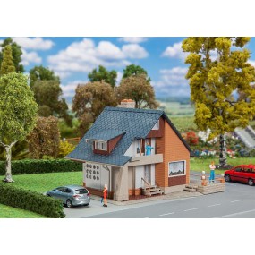 Faller, Woonhuis met balkon, H0 1:87