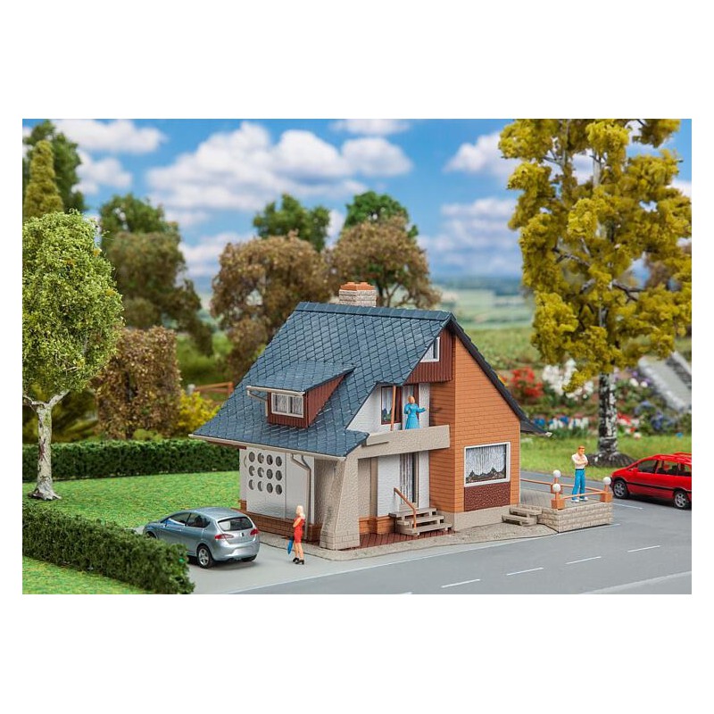 Faller, Woonhuis met balkon, H0 1:87