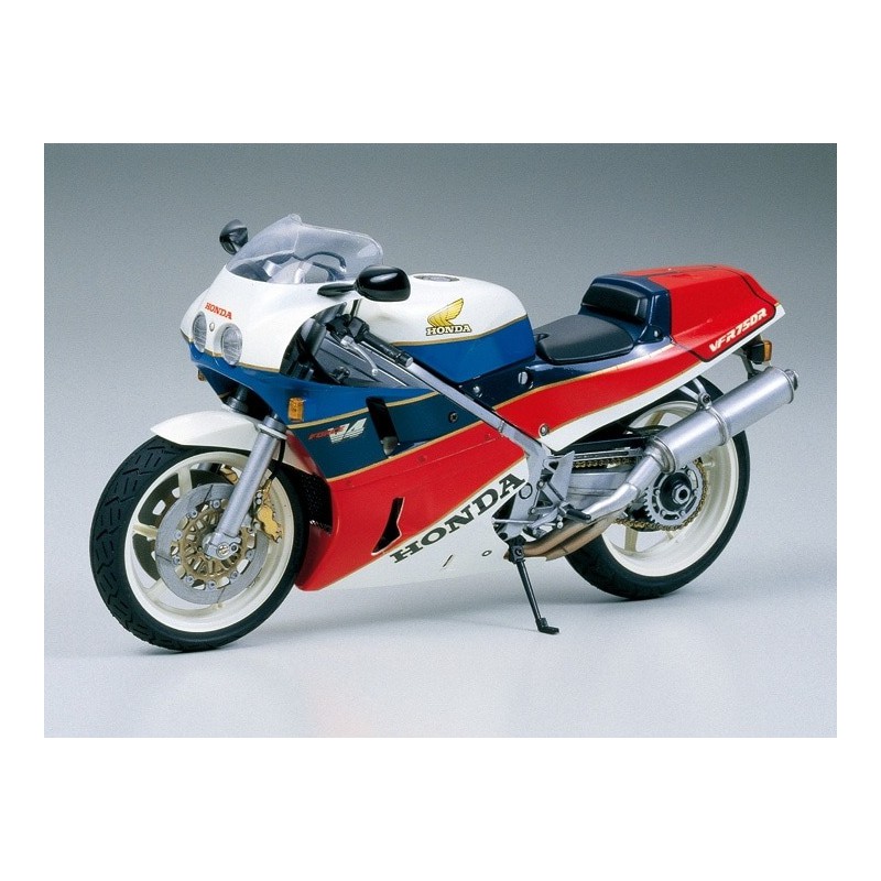 Honda VFR 750 R 1:12, Tamiya