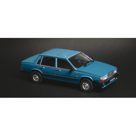 Volvo 760 GLE 1:24, Italeri