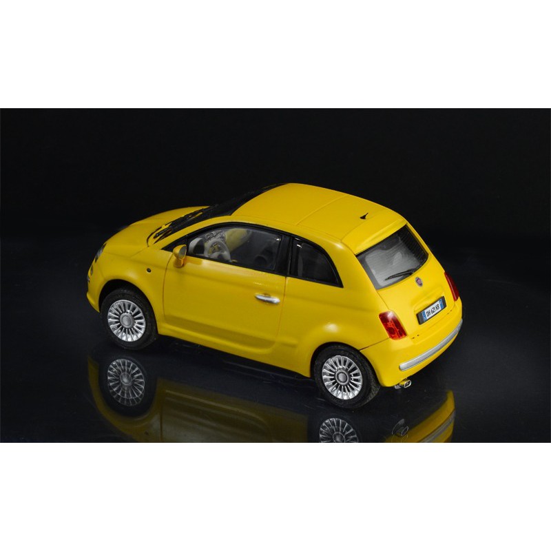 FIAT 500 (2007) 1:24, Italeri