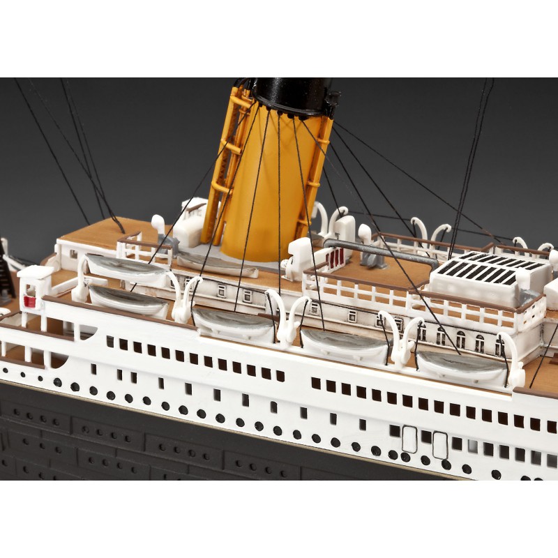 Revell Titanic Cadeauset 100 jaar