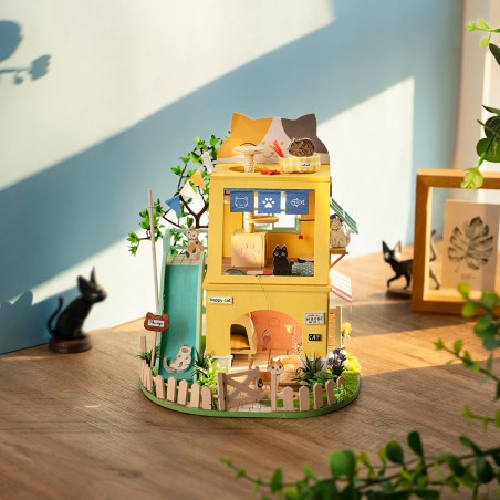 Cat House, Rolife