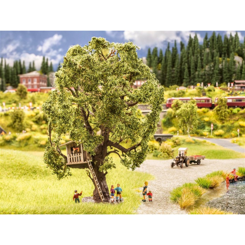 boom-met-boomhut-15cm-noch-21765