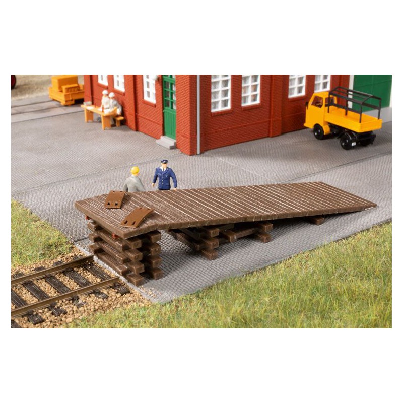 Spoorwegkantoor met Laadperron, H0 Auhagen (11462)