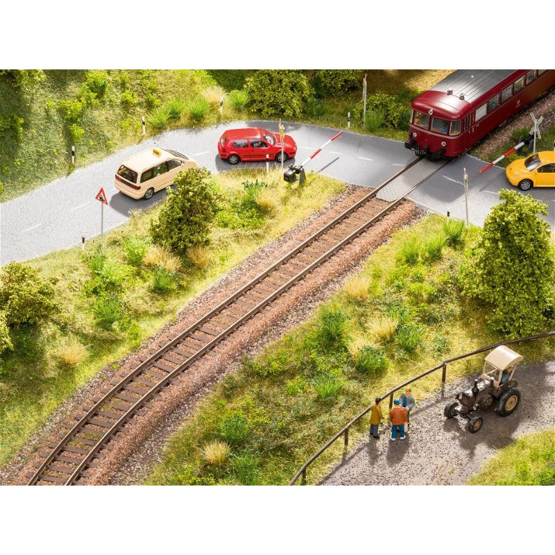 perfekt-set-recht-links-van-het-spoor-noch-60811