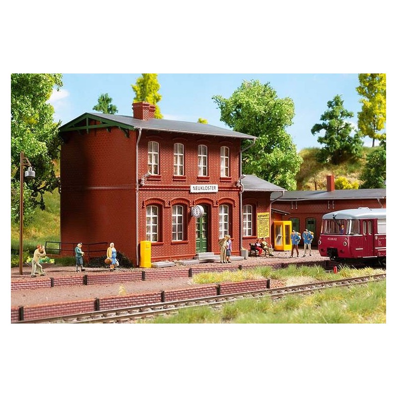 Station / Bahnhof Neukloster Set, H0 Auhagen (15106)