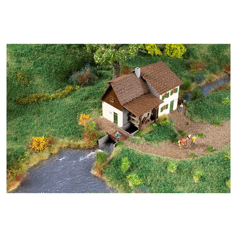 Oude olie molen, H0 Auhagen (13353)(Exclusief motor!!)