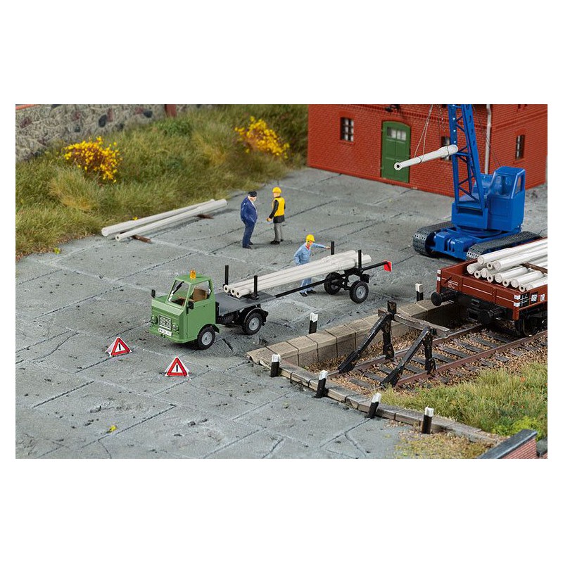 Multicar M22 met oplegger, H0 Auhagen (41677)