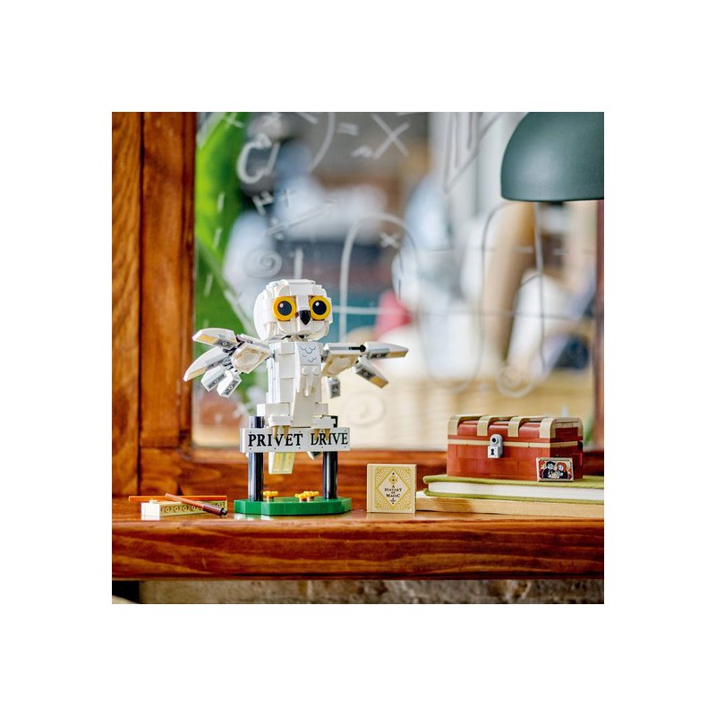 LEGO HARRY POTTER - 76425 Hedwig bij Ligusterlaan 4