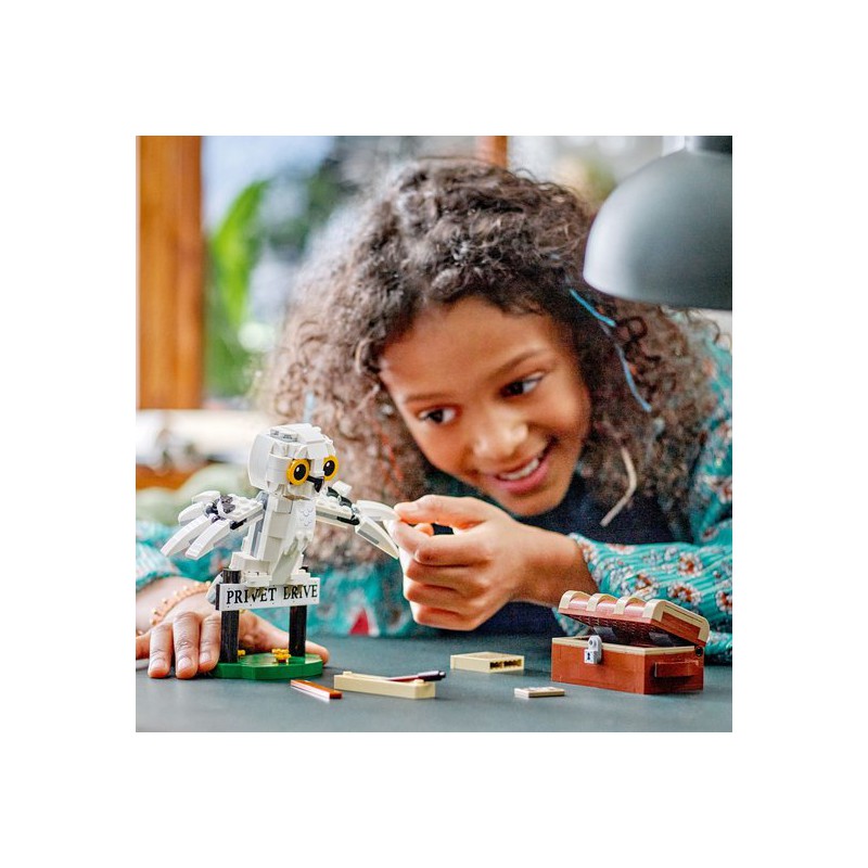LEGO HARRY POTTER - 76425 Hedwig bij Ligusterlaan 4