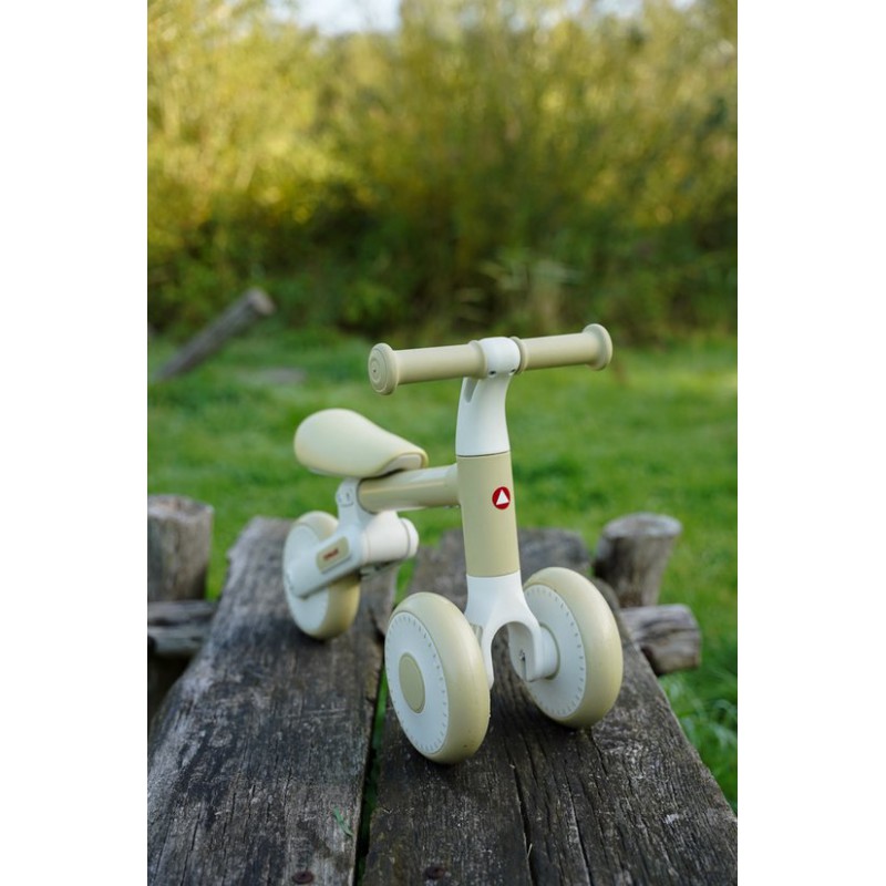 Loopfiets Yuki - Pistache groen, Topmark