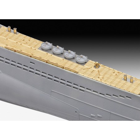 german-submarine-type-vii-c41-platinum-edition-172-revell