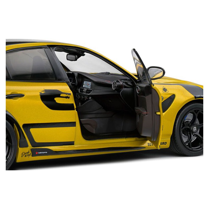 Alfa Romeo Giulia GTA M '22 (Geel) - 1:18 - Solido