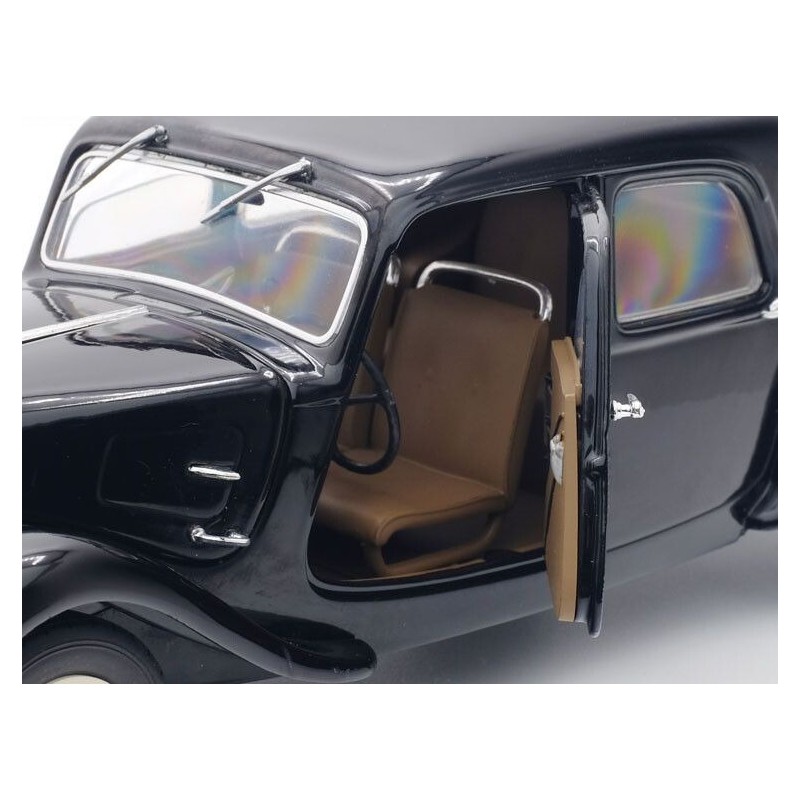 citroen-traction-11cv-1937-zwart-118-solido