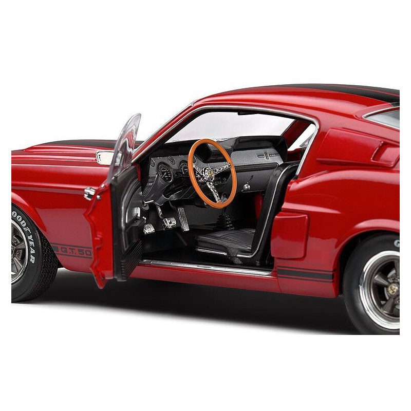 shelby-gt500-67-rood-118-solido