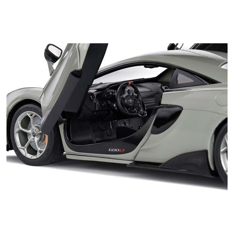 mclaren-600lt-18-zilvergrijs-118-solido