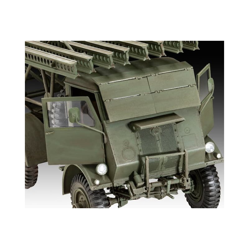 BM-13-16 ON W.O.T. 8 Chassis, Revell
