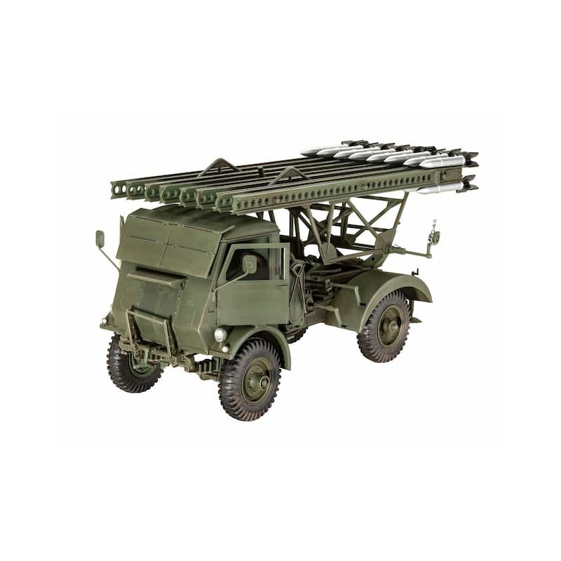 BM-13-16 ON W.O.T. 8 Chassis, Revell