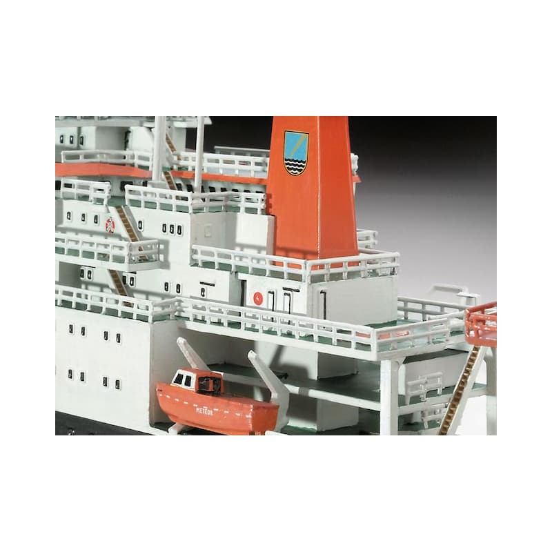 German Research Vessel Meteor, Revell