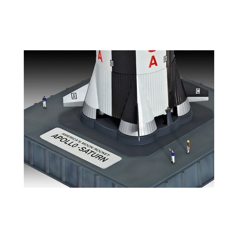 Apollo 11 Saturn V Rocket, Revell