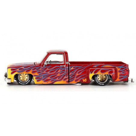 Chevrolet Silverado Dually '80 on fire V1 1:64, Mini GT