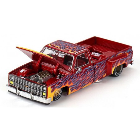 Chevrolet Silverado Dually '80 on fire V1 1:64, Mini GT