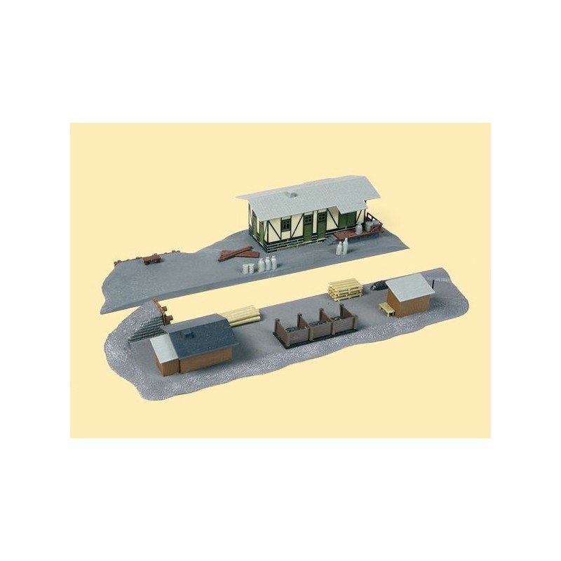 Guterschuppen mite ladestrase, N, Auhagen (14451)