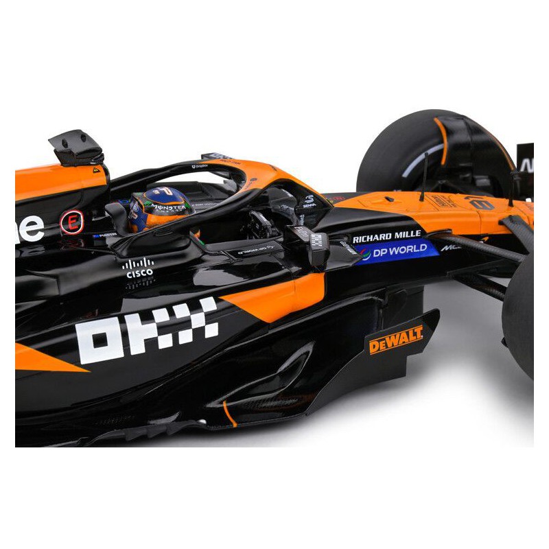 McLaren MCL38 F1 Team ORA nr81 O. Piastri Australian GP '24(Zwart/Oranje) - 1:18 - Solido