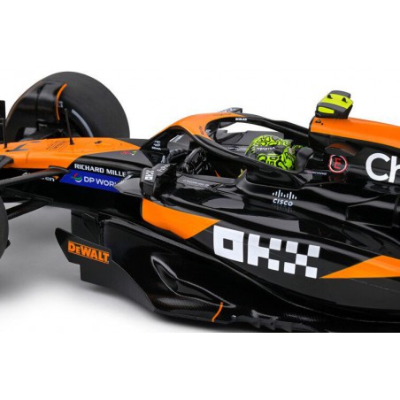 McLaren MCL38 F1 Nr4 Lando Norris Miami GP '24 1e (Zwart/Oranje) - 1:18 - Solido