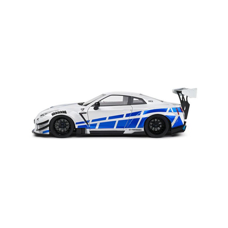 Nissan GT-R (R35) W/ Liberty Walk Body Kit 2.0 '24 (Zilver) - 1:18 - Solido