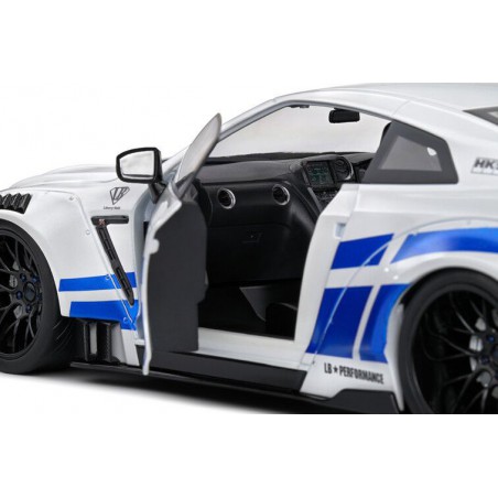 Nissan GT-R (R35) W/ Liberty Walk Body Kit 2.0 '24 (Zilver) - 1:18 - Solido