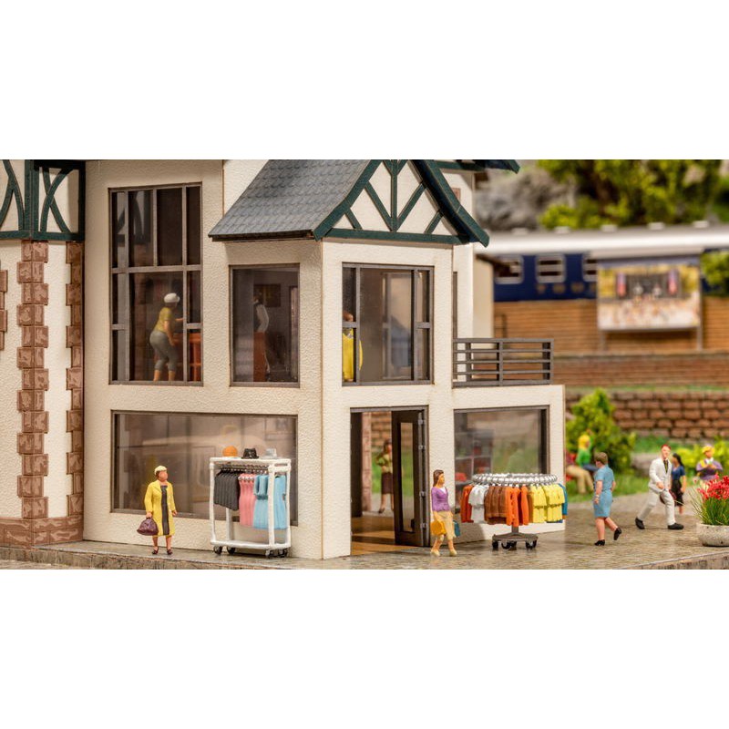 Modelwinkel met bewegende modeshow H0, Noch 66501