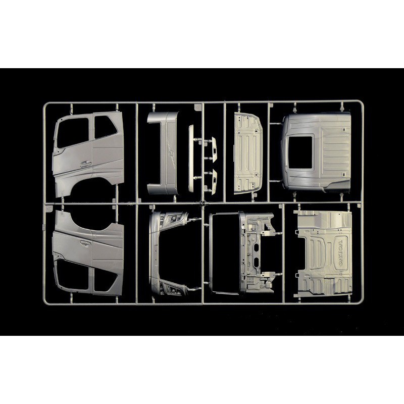 Volvo FH4 Globetrotter XL, 1:24, Italeri