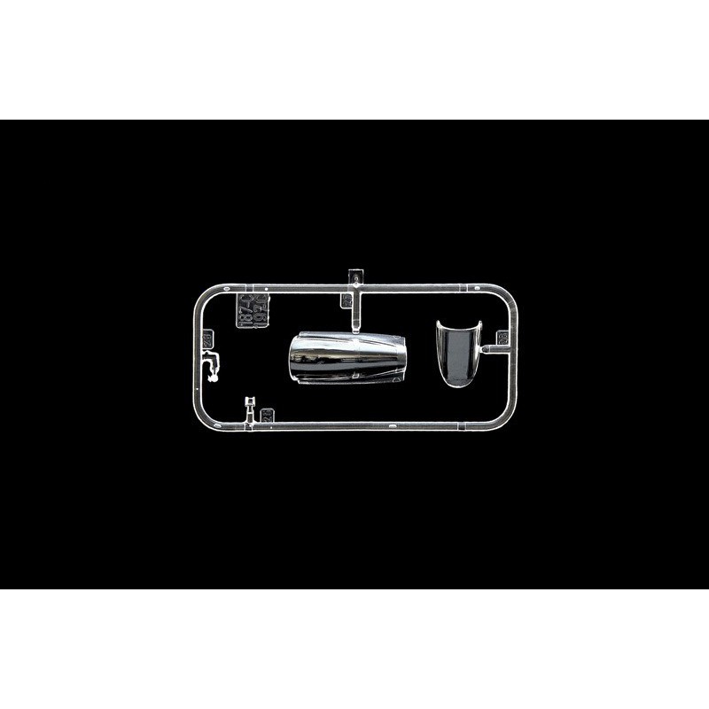 Sukhoi SU-27 D "sea flanker" 1:72, Italeri