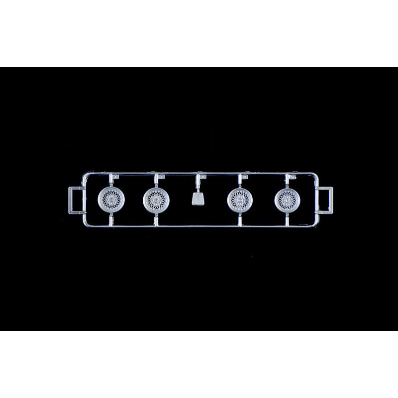 BMW 320 Gr.5 1:24, Italeri