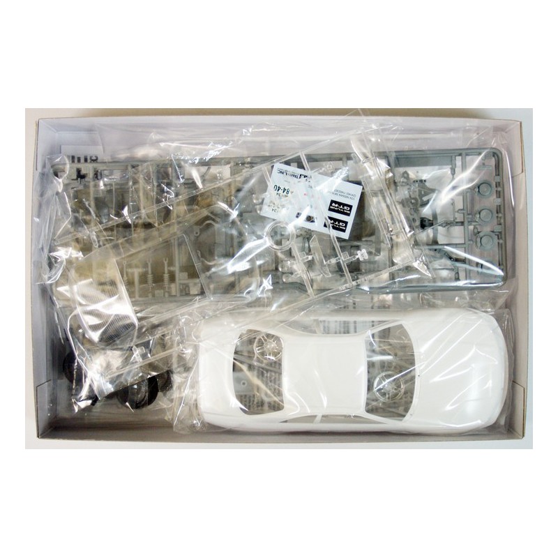 Nissan Skyline GT-R V-Spec 1:24, Tamiya