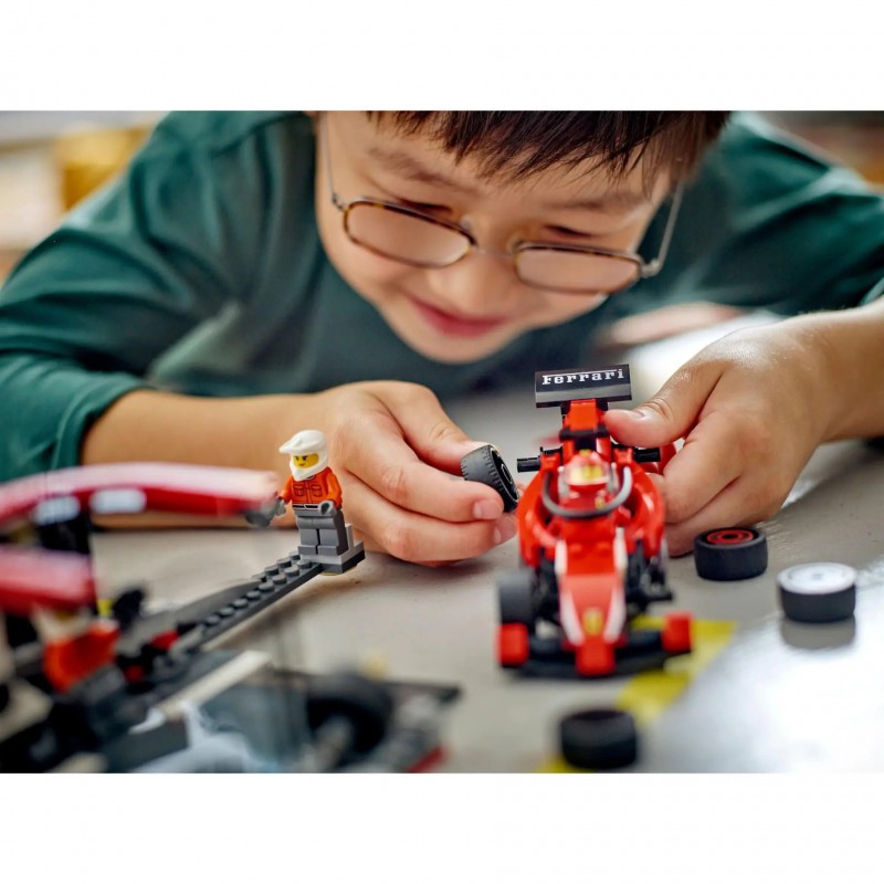 LEGO City - 60443 Formula 1: Pitstop en pitcrew met Ferrari