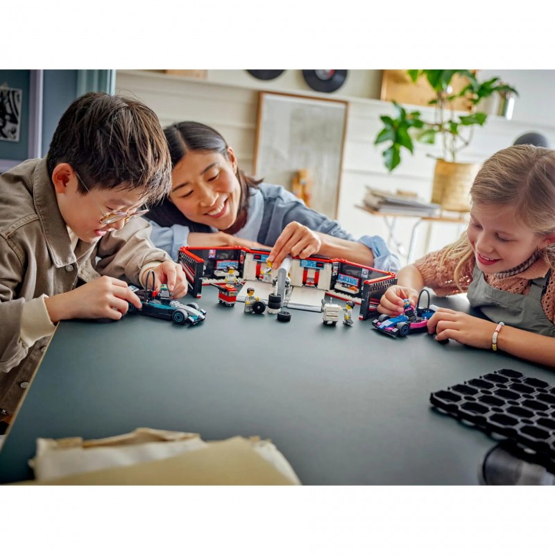 LEGO City - 60444 Formula 1: Garage met Mercedes-AMG en Alpine auto's