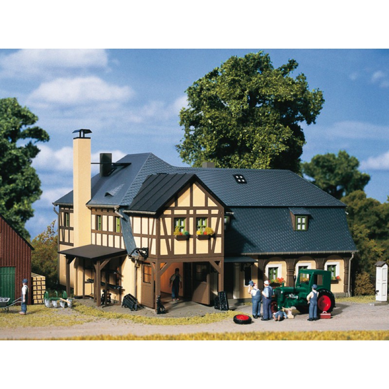 Smederij (woning en werkplaats), H0 Auhagen (11409)